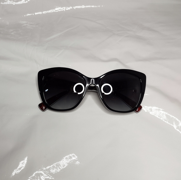 Dolce & Gabbana Sunglasses - Picture 4 of 9